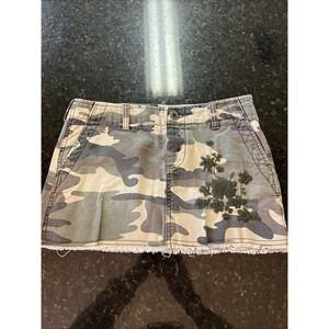 VTG Y2K Roxy Mini Skirt Sz 1 Camo Camouflage‎ Flower Embroidery Skater Surfer